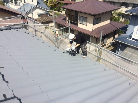 5.9瓦屋根の中塗り